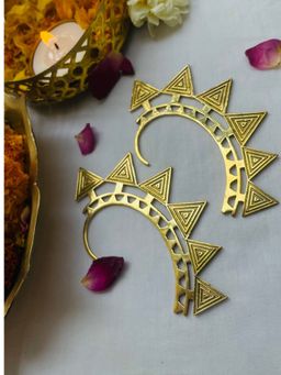 Studio One Love - Gold-Plated Ear Cuff Earrings