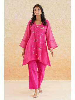 SAYARISH - Pink Embroidered Mul Chanderi Kurta with Pant