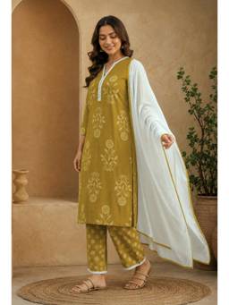 SILCHIC - Women Olive Green Floral Printed Kurta with Pant and Dupatta