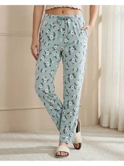 Bewakoof - Women Green All Over Floral Printed Pyjamas