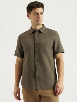 United Colors of Benetton - Men Dark Olive Regular Fit Solid Collar Shirt