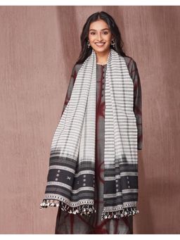 Fabindia - White Wool Hand Woven Stole