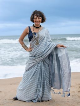 Suta - Light Blue Cotton Slub Woven Design Saree Without Blouse