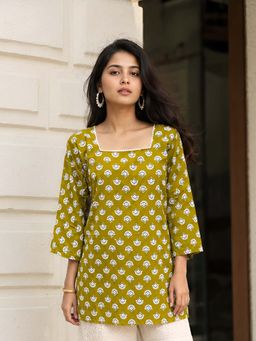 KAFTANIZE - Women Olive Floral Block Printed Kurti