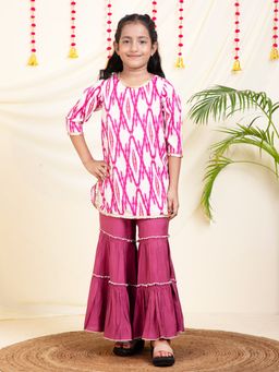 Bugandbees - Geometric Print Kurta With Solid Sharara Multi-Color