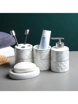 De Maison Decor - Gridelle Bathroom Silver (Set Of 4)