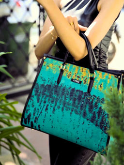 FETTI - Women Green Printed Handbag with Detachable Strap