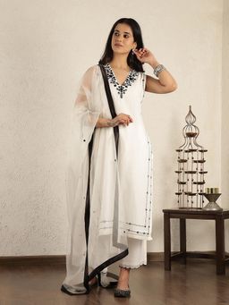 Spring Soul - Off- White Mirror Work Embroidered Chanderi Suit