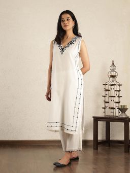 Spring Soul - Off- White Mirror Work Embroidered Chanderi Suit