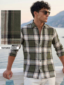 Bewakoof - Men Olive Checks Regular Fit Shirt