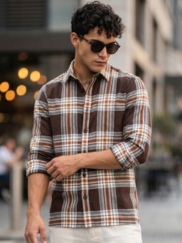 Bewakoof - Men Brown Checks Regular Fit Shirt