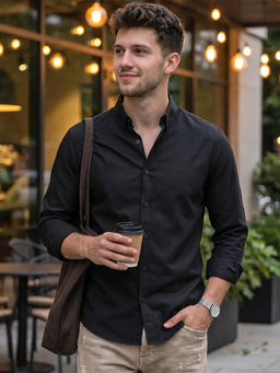 Bewakoof - Black Solid Plain Pure Cotton Shirt
