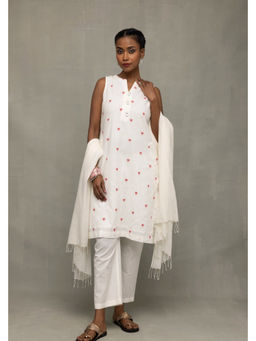 Sutra Art of Clothing - White and Red Hearts South Cotton Kurta Set with Dupatta