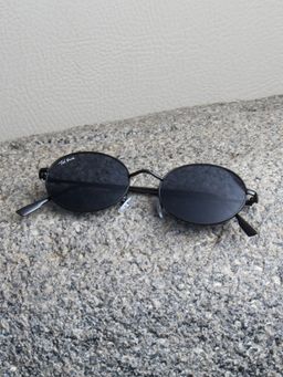 TED SMITH - Unisex Metal Oval Black Sunglasses With UV Protected Lenses