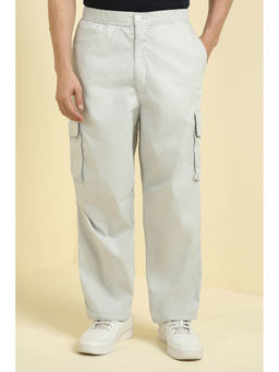 Allen Solly - Men Cream Regular Fit Solid Casual Trousers