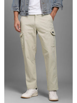 Louis Philippe - Men Beige Regular Fit Solid Flat Front Casual Trousers