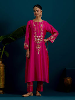 Anantaa by Roohi Trehan - Pink Round Neck Long Yoke Kurta