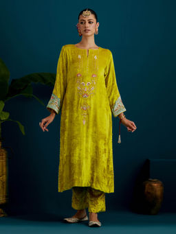 Anantaa by Roohi Trehan - Lime Yellow Velvet Round Neck Kurta