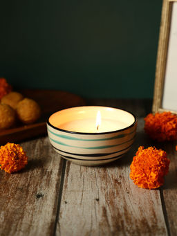 VarEesha - Mugdha Striped Offwhite 5 Inch Ceramic Candle