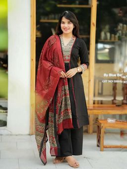 Gahan - Womens Viscose Rayon Printed Anarkali Kurta with Pant & Dupatta