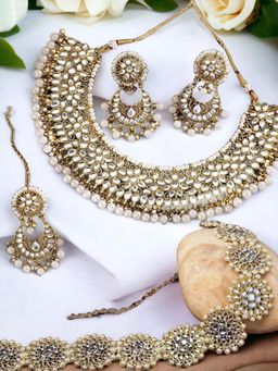 OOMPH - Gold Kundan & Pearls Jadau Necklace Set with Earrings, Maangtikka & Hair Chain