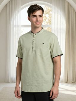 KUONS AVENUE - Men Green Mandarin Collar Short Kurta