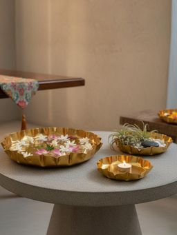 ExclusiveLane - Gold Jyotirvasna Iron Decorative Urli Plates (Pack of 3)