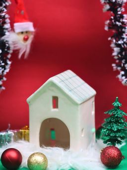 WEAVING HOMES - White House Candle Tea Light Holder