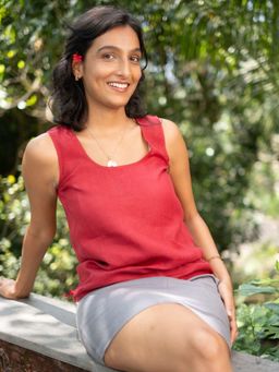 Creatures of Habit - Linen Round Neck Tank- Indian Red