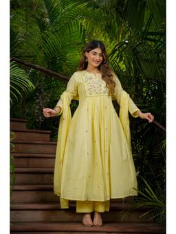 FAST FASHIONS - Women Yellow Chanderi Silk Embroidered Kurta with Pant and Dupatta
