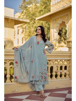 FAST FASHIONS - Women Blue Chanderi Silk Embroidered Kurta with Pant and Dupatta