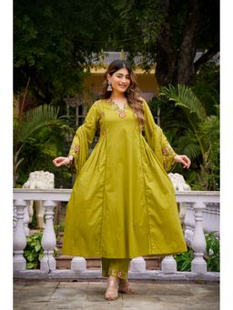 FAST FASHIONS - Women Mustard Chanderi Silk Embroidered Kurta with Pant and Dupatta