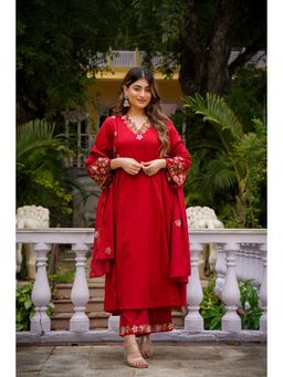 FAST FASHIONS - Women Red Chanderi Silk Embroidered Kurta with Pant and Dupatta