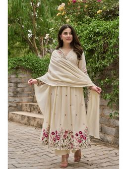 FAST FASHIONS - Women Cream Chanderi Silk Embroidered Kurta with Pant