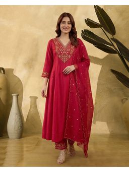 KVS FAB - Women Red Silk Blend Embroidered Kurta with Pant and Dupatta