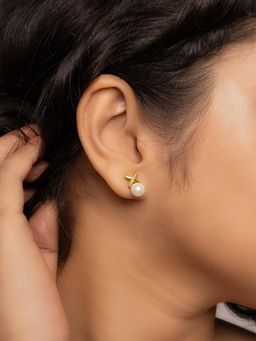 Silberry - 925 Sterling Silver 18K Gold Plated Silver Enchanted Pearl Earrings