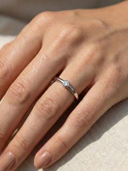 Silberry - 925 Sterling Silver White Tiny Stellar Ring