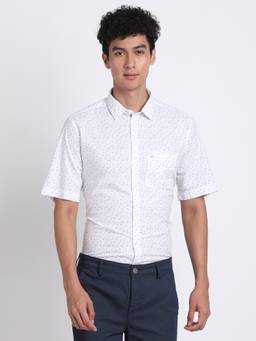 Turtle - Men Pure Cotton Printed Slim Fit White Casual Shirt