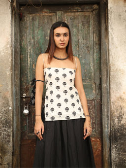 NISHORAMA - Jill Black and Off White Short Kurti
