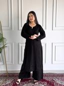 Black color option, Currently selected