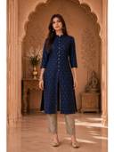 Navy Blue color option, Currently selected