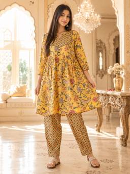 INDO STREET - Women Pure Cotton Floral Mustard Kurti And Pant