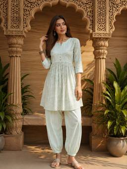 INDO STREET - Women's Pure Cotton Floral Green Kurti And Pant