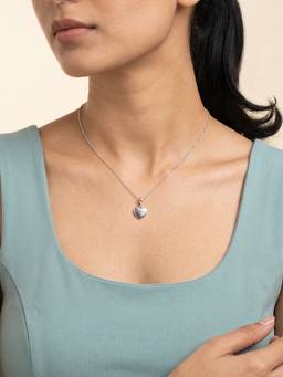 GIVA - Silver Heart On Pendant