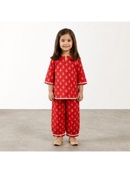 The Magic Wand - Three Fourth Sleeves Buti Printed Co-Ord Set - Coral