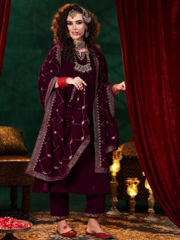 Libas - Purple Floral Neck Embellished Velvet Kurta With Pant & Dupatta