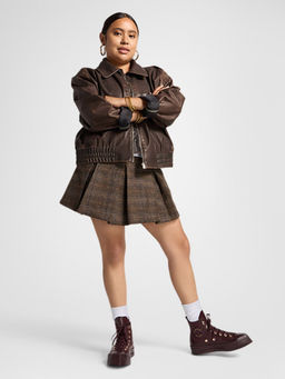 Converse - Women Chuck 70 De Luxe SquaLeather High Top Sneakers