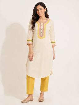 SMRITI GUPTA - Off White Chanderi Gota Work Kurta Set