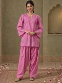 Pink color option, Currently selected