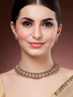 Karatcart - Women Gold Plated Laxmi Mata Engraved Kalash Jewellery Set